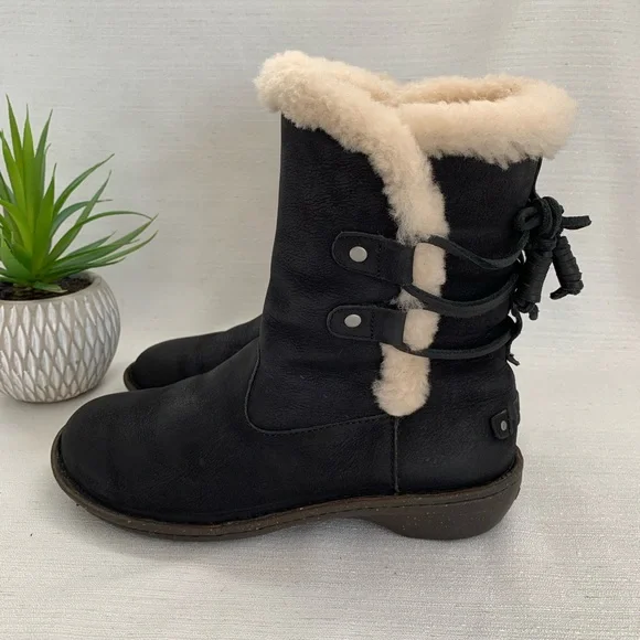UGG Akadia Black Suede Leather Sherpa Lined Boots Women's 8 - Picture 4 of 15